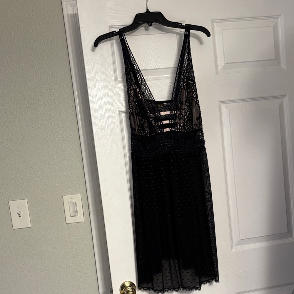 Chic Black Lace Backless lingerie this fabric is so soft and is so, so beautiful